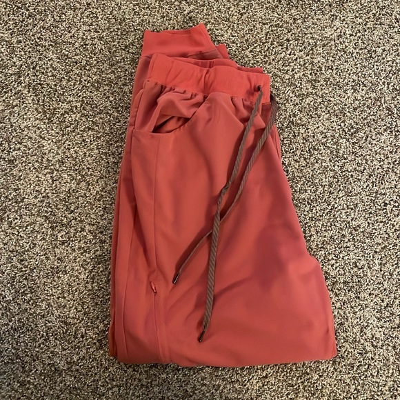 Darker pink Jaanuu Scrub set, barely used. - Picture 5 of 9